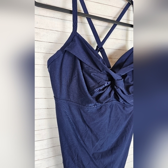 Athleta Blue Twister Tankini Top, sz 40 B/C - Picture 4 of 10